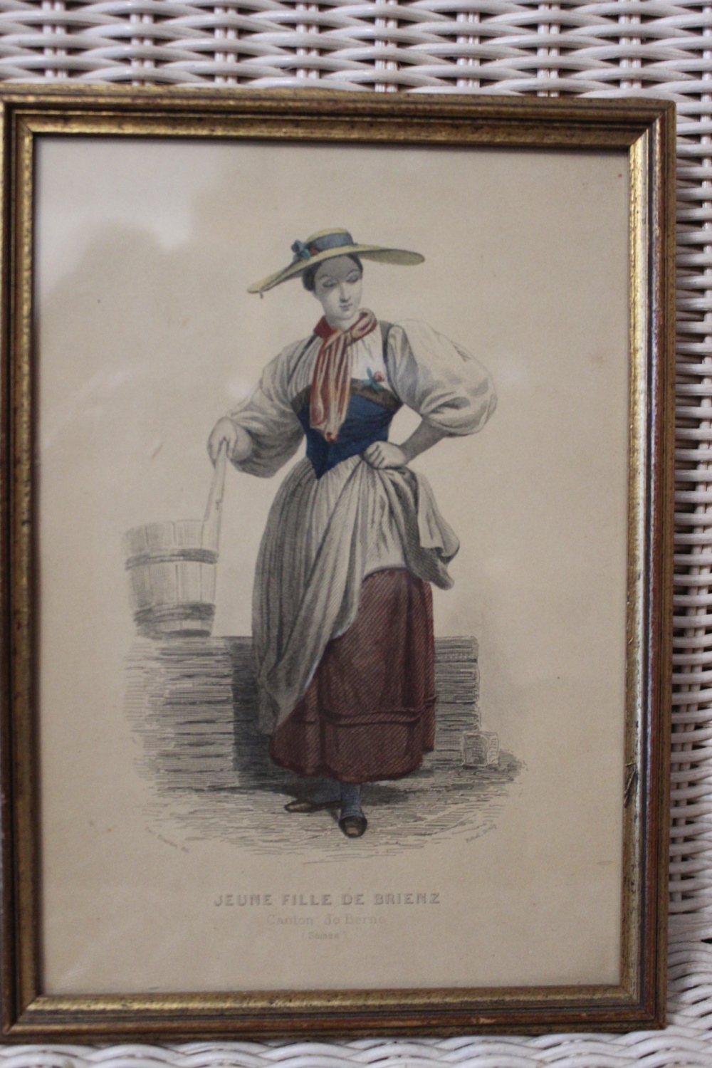 Farbstich /  JEUNE FILLE DE BRIENZ